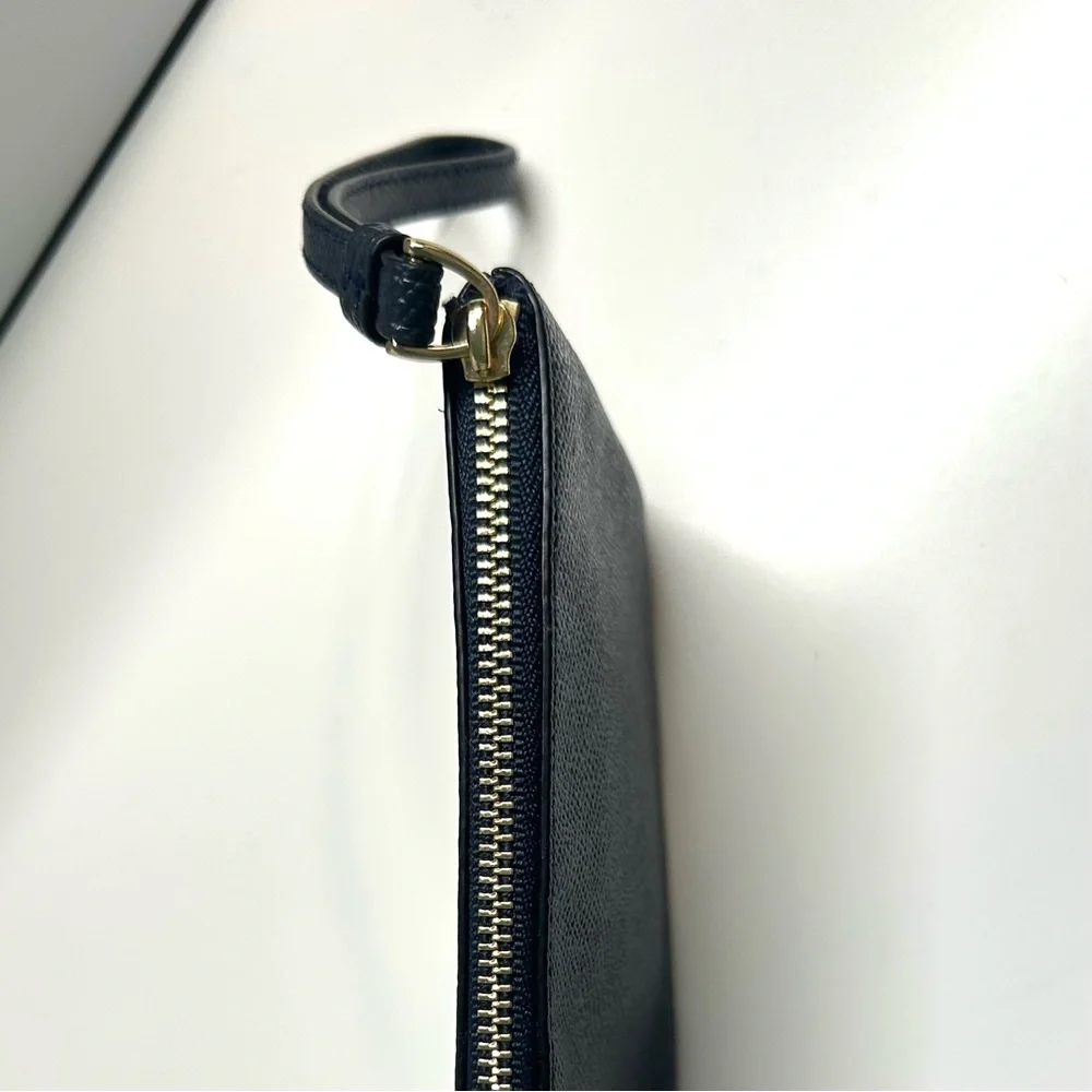 NWT Coach Women's‎ Midnight Black Corner Leather Zip Wristlet